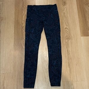 Lululemon leggings with pockets 27" size 6